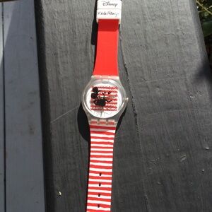 2020 DISNEY KEITH HARINGTON FOUNDATION MICKEY MOUSE FOUNDATION SWATCH WATCH